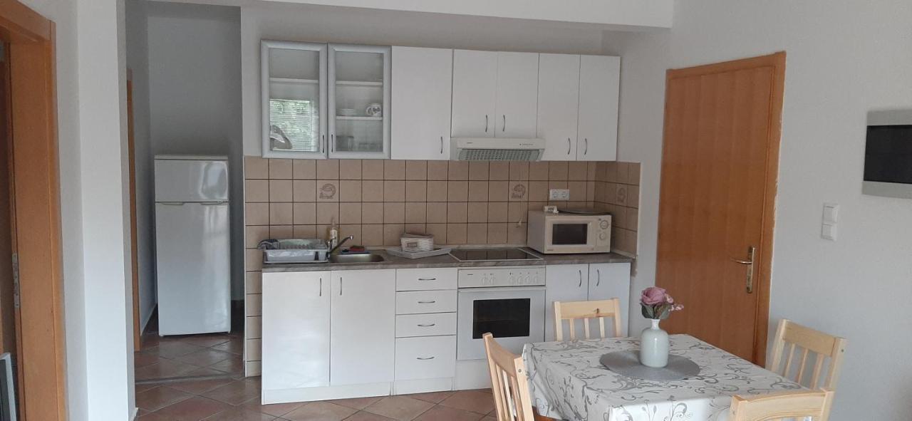 Villa Dobra Family Apartments Вир Екстер'єр фото